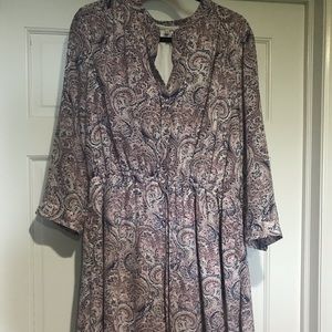 pretty dress with drawstring waist. Size XL